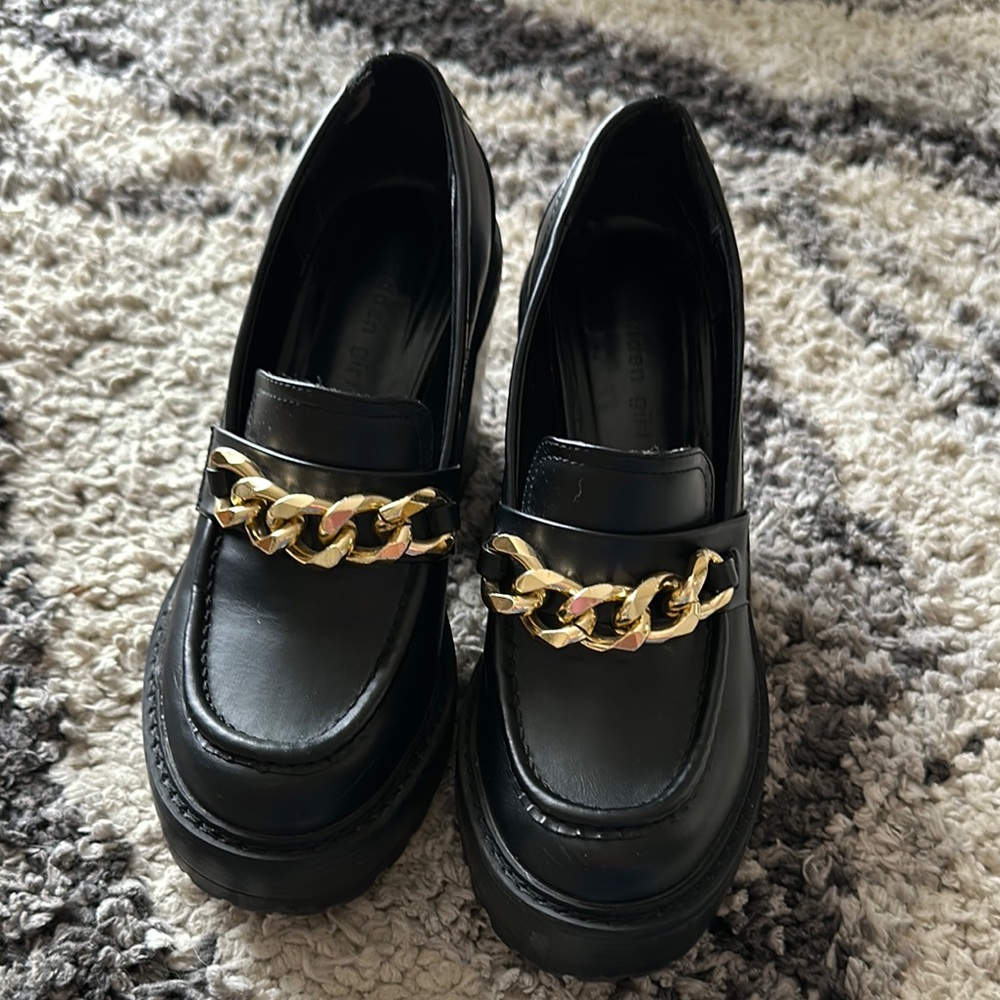 Elegant Black Loafers with Gold Chain Detail